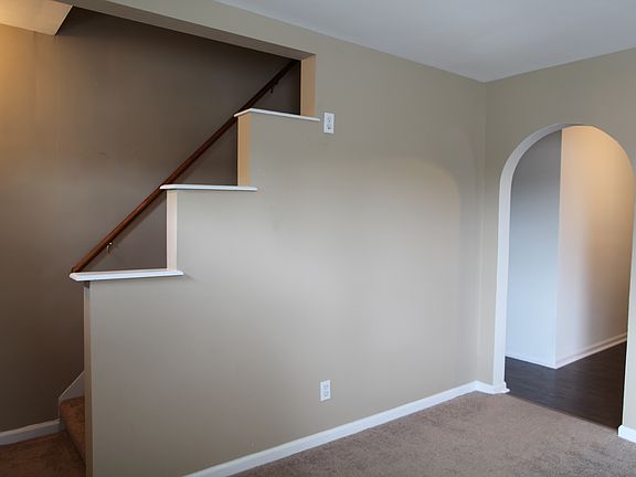 3rd image of 1152 Madeleine Cir