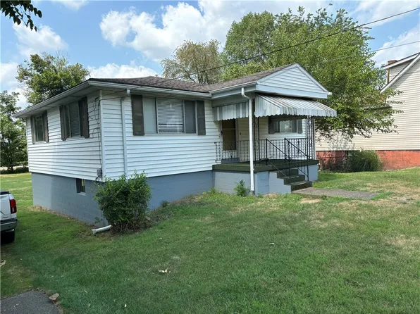 109 Hopwood Fairchance Rd S, Hopwood, PA 15445