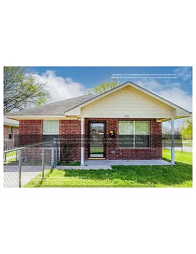 901 Calumet St Photo 1