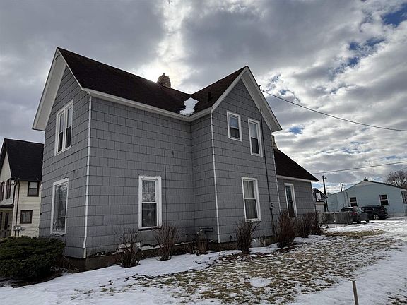 3rd image of 1052 8th Street