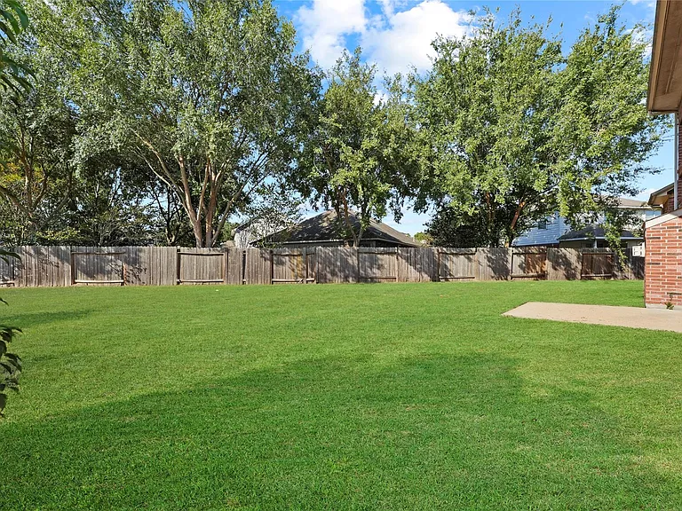 26422 Creston Woods Dr — Photo 38