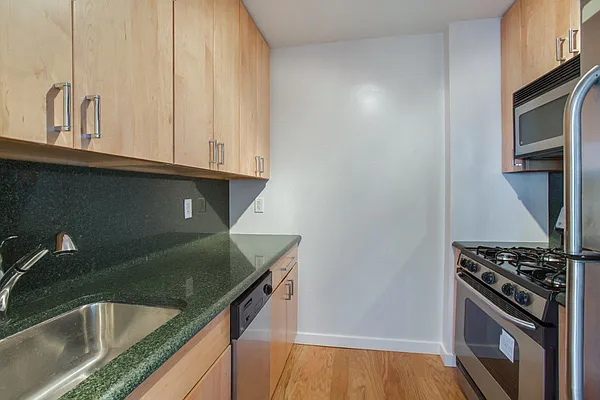 Rented by Level Group | media 15