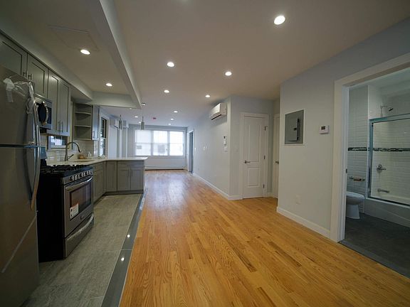 2nd image of 2311 32nd St