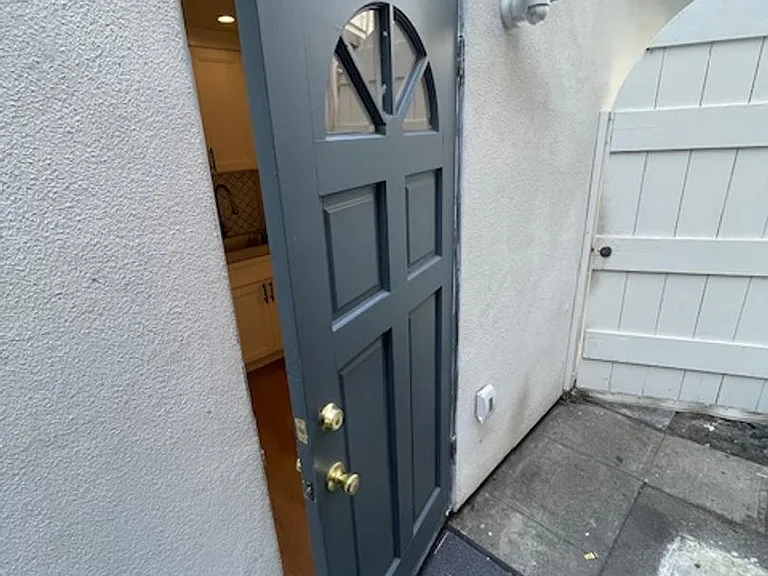 4327 Essex Street — Photo 8