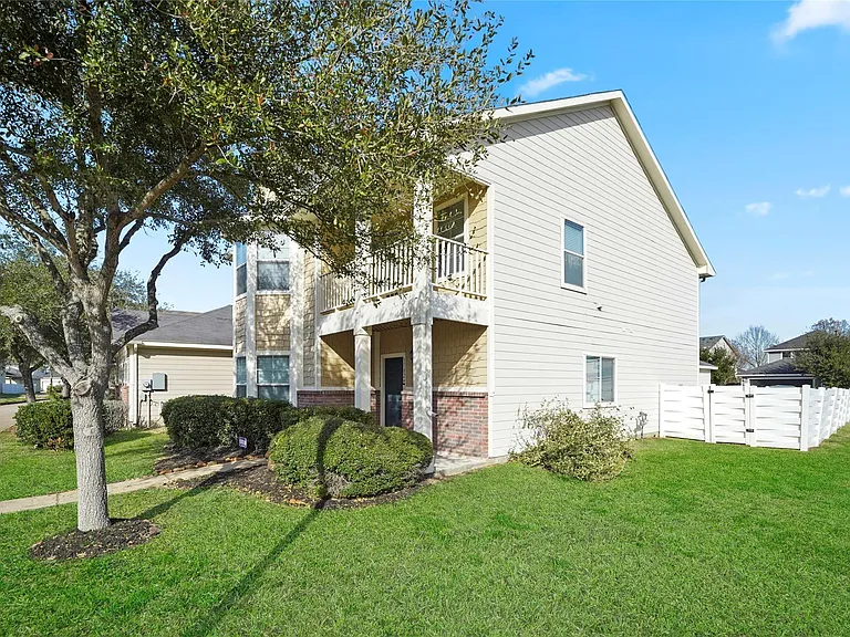 11824 Princess Garden Way — Photo 2