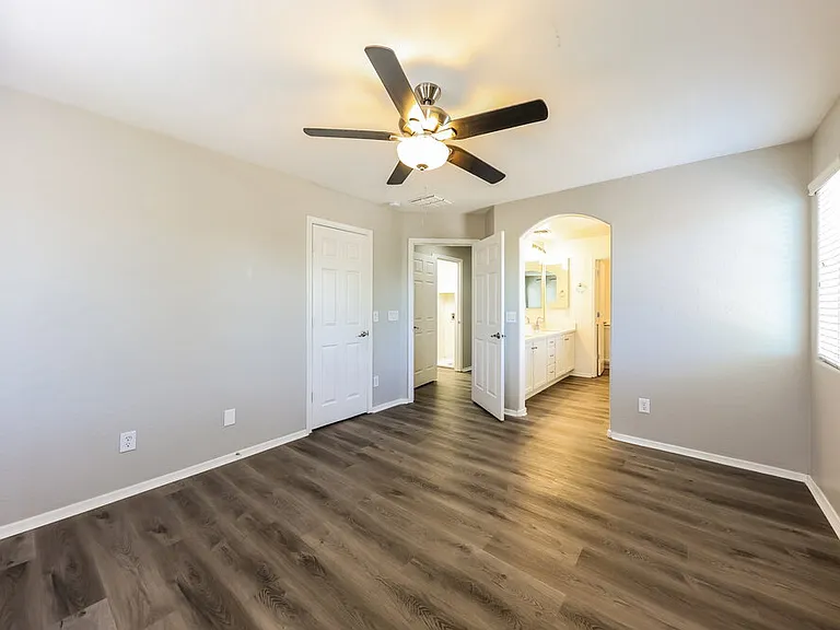 14180 W Country Gables Dr — Photo 11