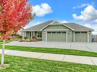 420 Lone Oak Dr, Medford, OR