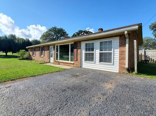 702 E Jere Whitson Rd, Cookeville, TN 38501