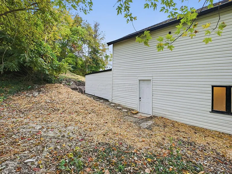 1041 Market St — Photo 38