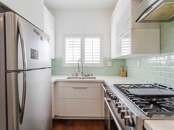 5th image of 2129 Oak Glen Pl