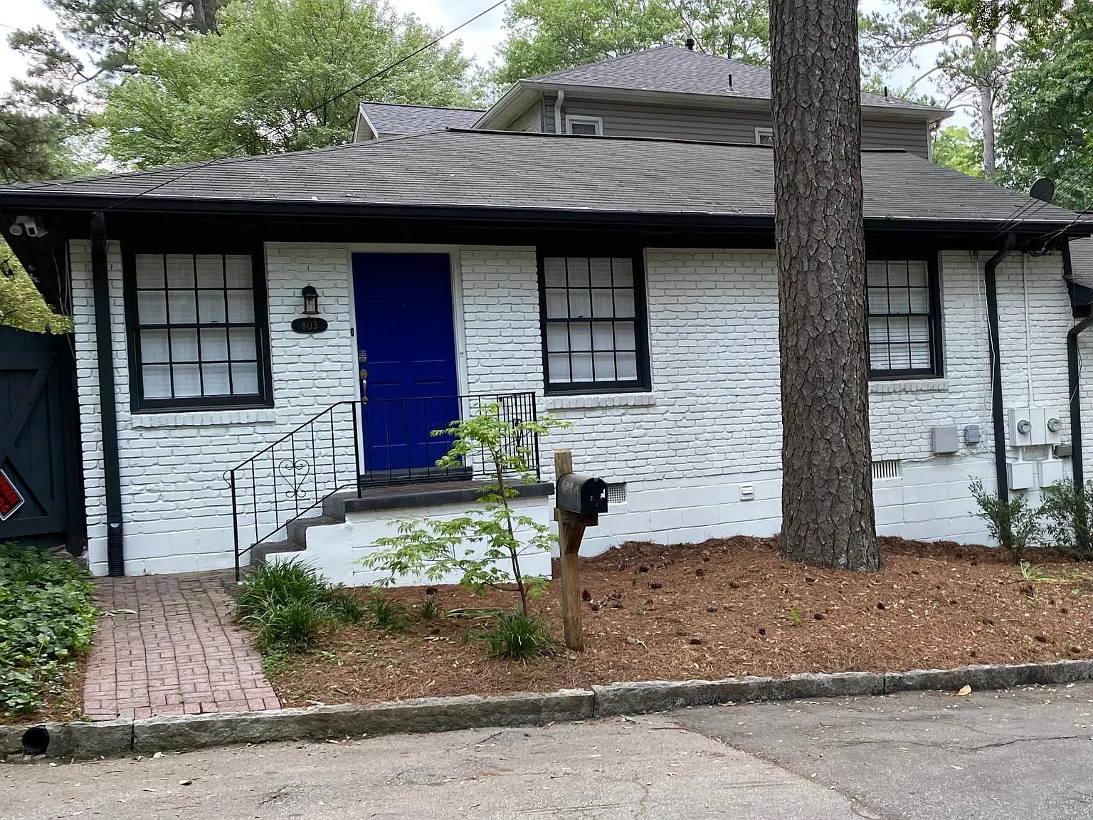 803 Piedmont Way NE — Photo 3