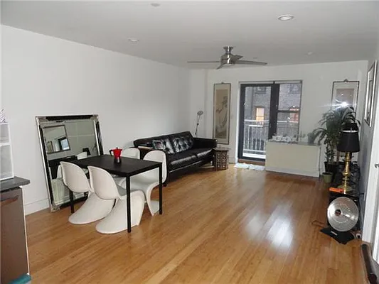 Rented by Bank Neary | media 11