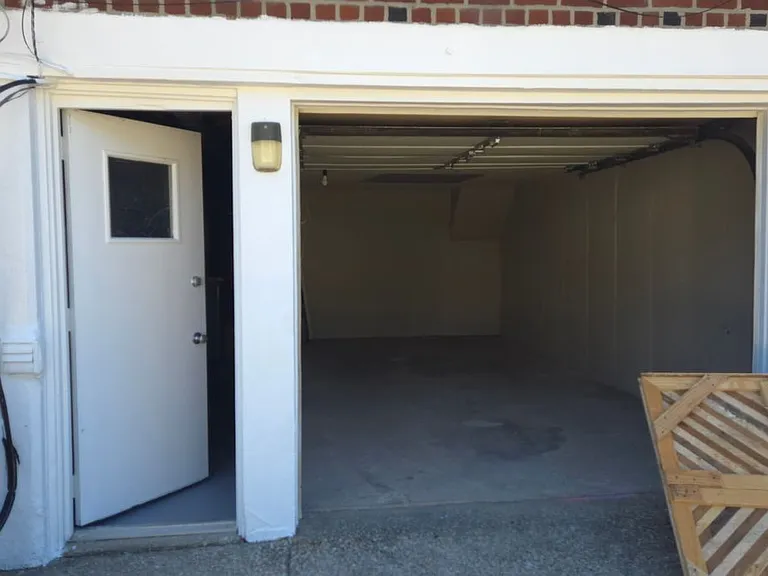 356 Krams Ave — Photo 11