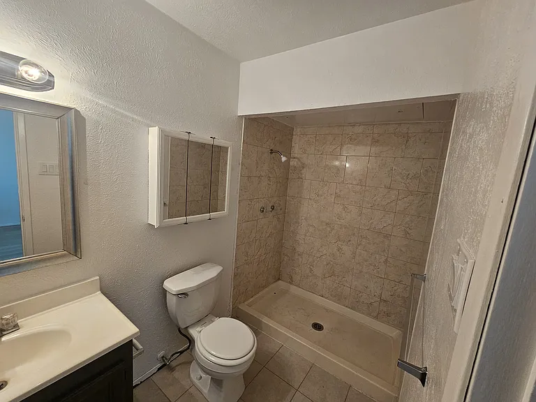 524 Oldbridge Dr — Photo 13