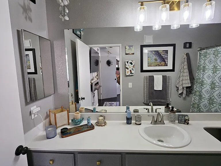 640 W 4th St #416 — Photo 21