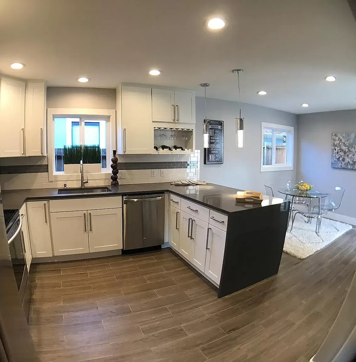 4 bed, $1,000 — Photo 1