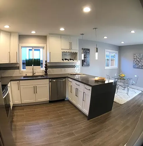 826 Sunset Blvd NE Photo 1