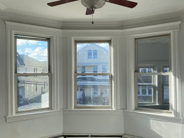 78 Van Nostrand Ave Floor 2, Jersey City, NJ 07305