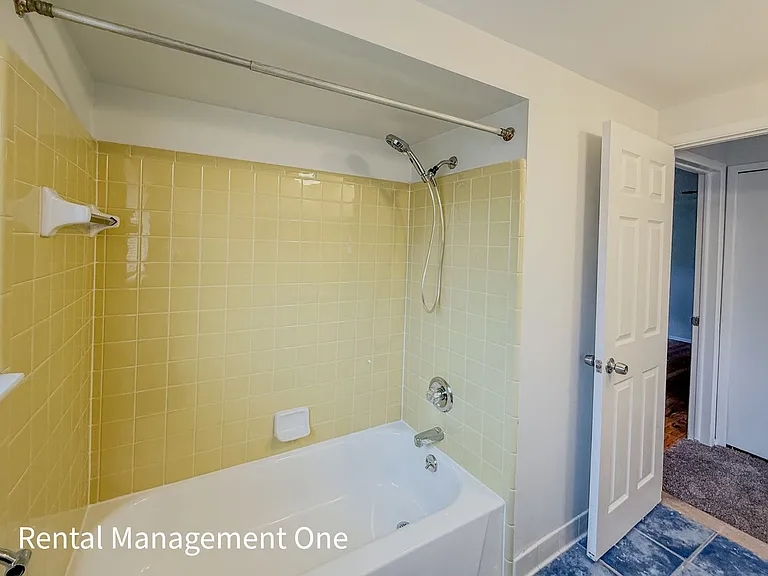 5604 Haymeadow Dr — Photo 12