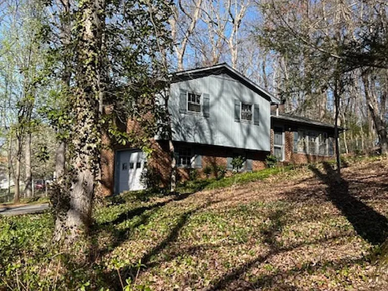 111 Keller Ave — Photo 2