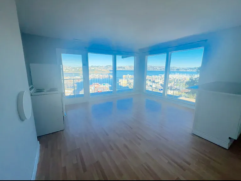 1 Ebbtide Ave #1 — Photo 1