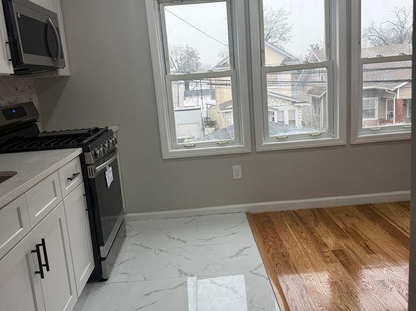 13416 221st St Floor 2