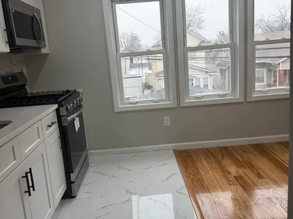 13416 221st St Floor 2, Springfield Gardens, NY 11413