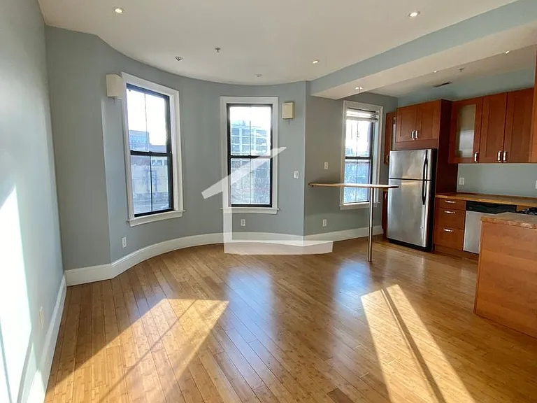9 Cortes St #3 — Photo 14