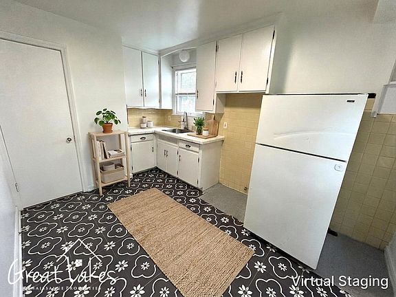 3rd image of 21728 Beechwood Ave