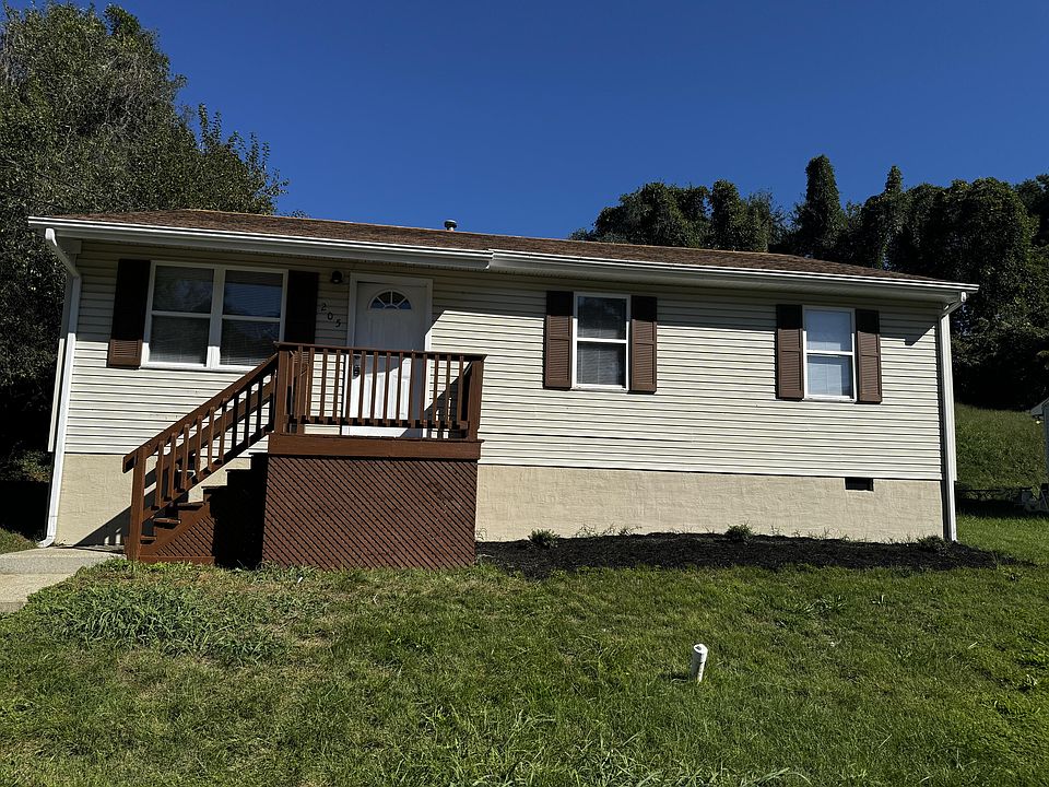 1st image of 205 Harrison Ave NW