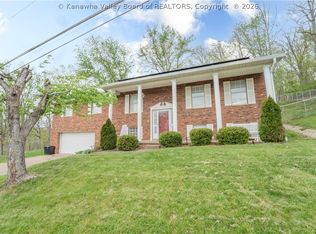 111 Norwood Rd, Nitro, WV