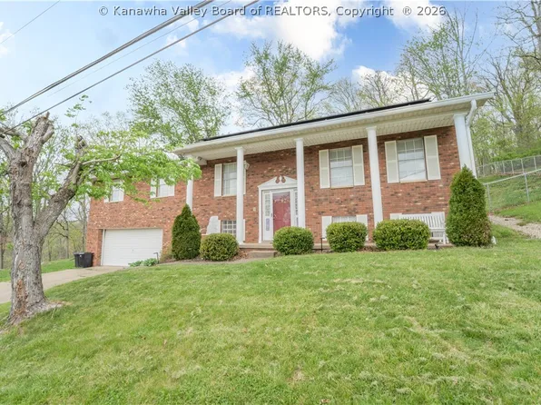 111 Norwood Rd, Nitro, WV 25143