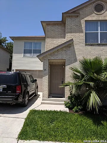 4 bed, 2.5 bath, 1650 sqft, $1,599 — Photo 1