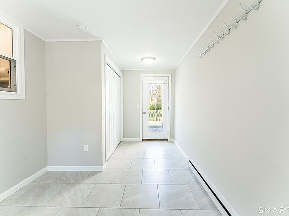 4th image of 950 Old Colchester Road