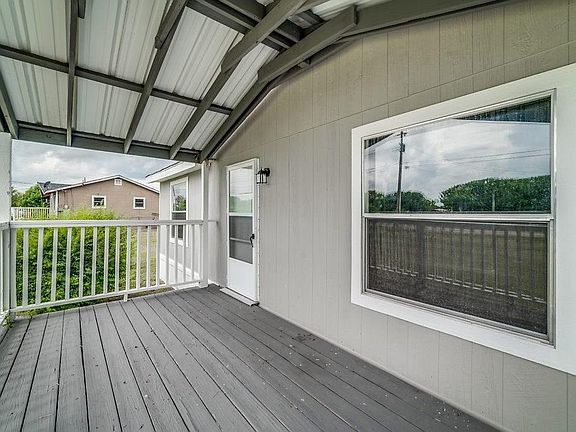 2nd image of 506 Stephanie Dr