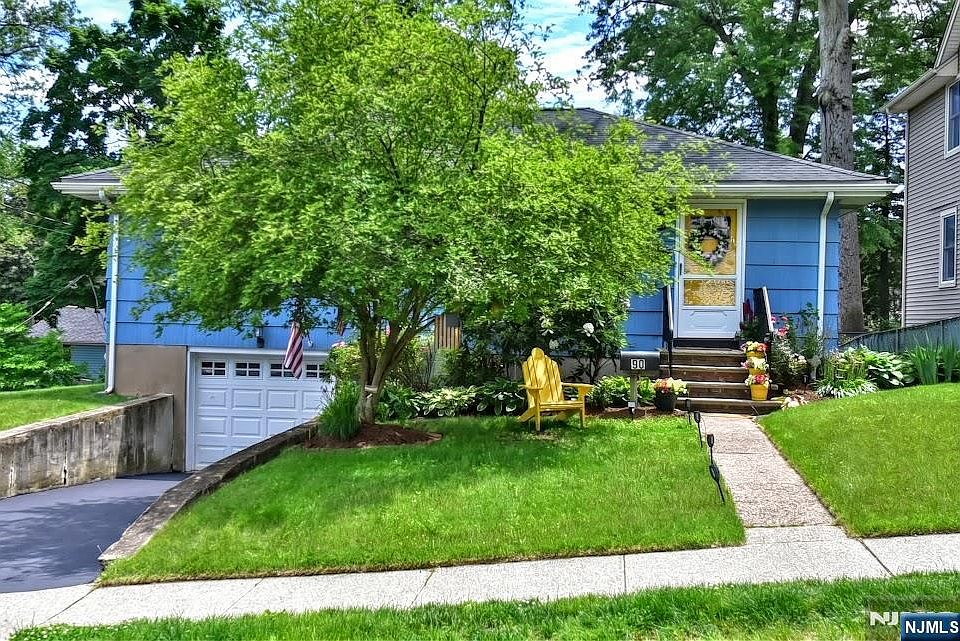 1st image of 90 Grove St