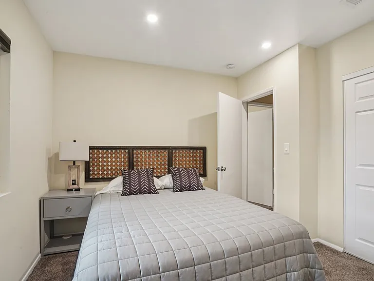 25340 Marion Ridge Dr — Photo 20