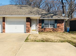 504 Camellia Dr #B, Bentonville, AR 72712