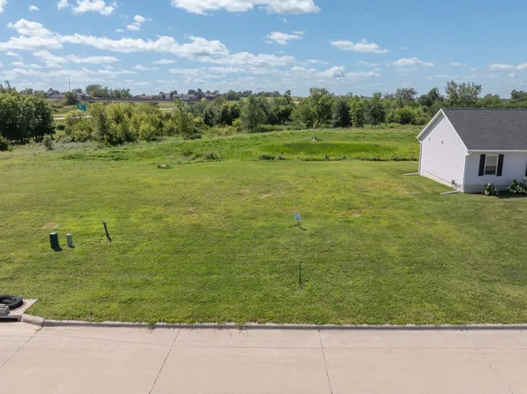 2930 Belle St SW, Cedar Rapids, IA 52404