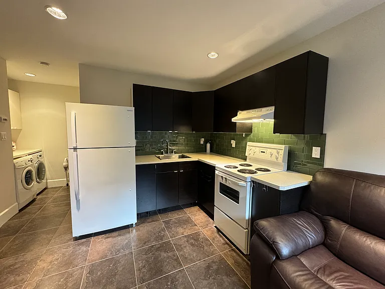 4456 Union St — Photo 4