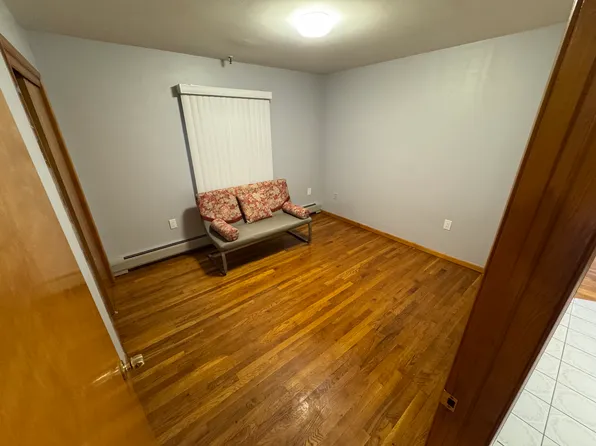 238 Webster Avenue image 5 of 9