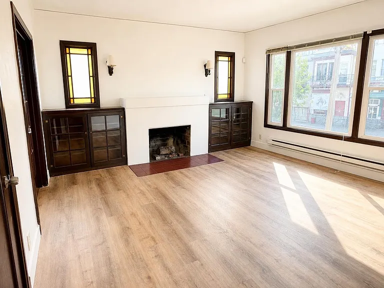 2555 Virginia St #201 — Photo 2