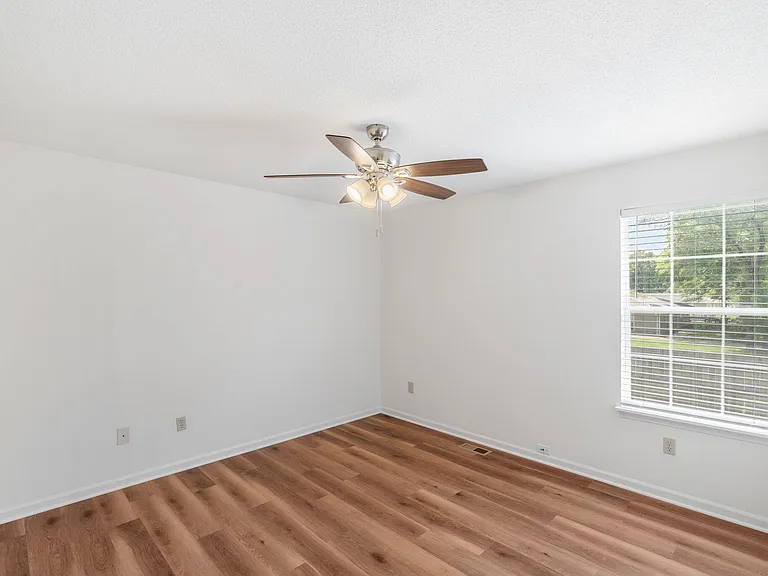 4412 Cheryl Ct — Photo 35