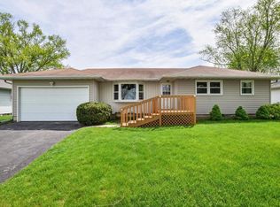 2017 Portage Rd, Madison, WI 53704