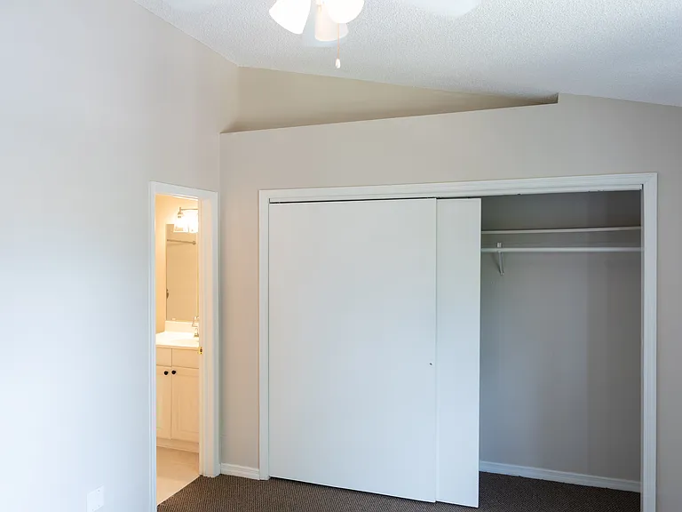 1594 Chateaux De Ville Ct — Photo 19
