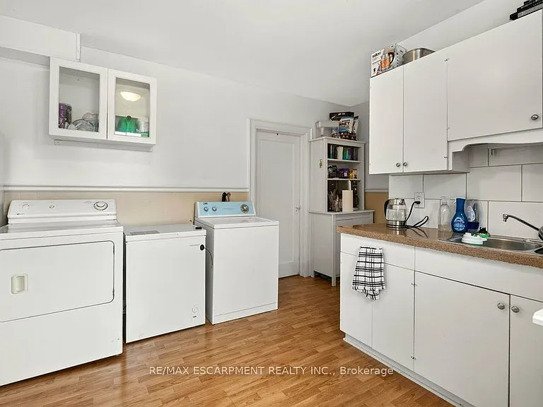 66 Queen St S #FRONT — Photo 8