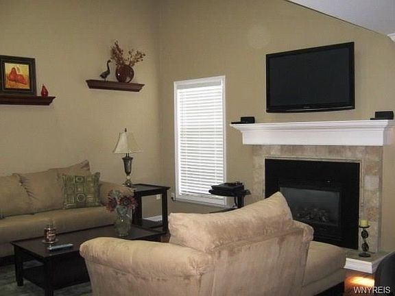 5th image of 52 Hastings Dr