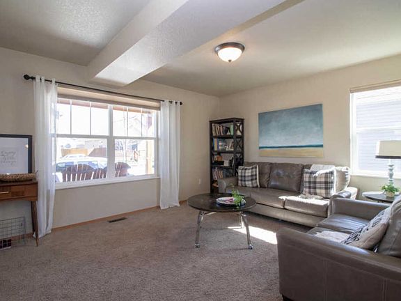 4th image of 4209 Hermione Ln