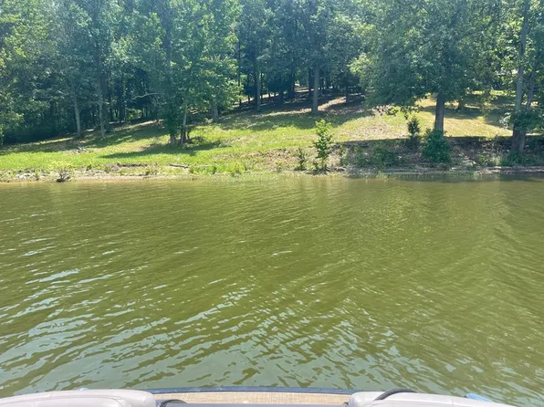 243 Snow Rd, Big Sandy, TN 38221