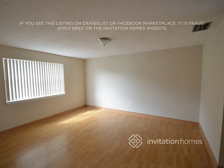 14736 SW 92nd Street Rd — Photo 2